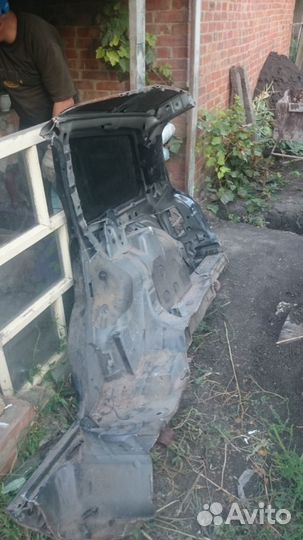 Крыло Audi A4