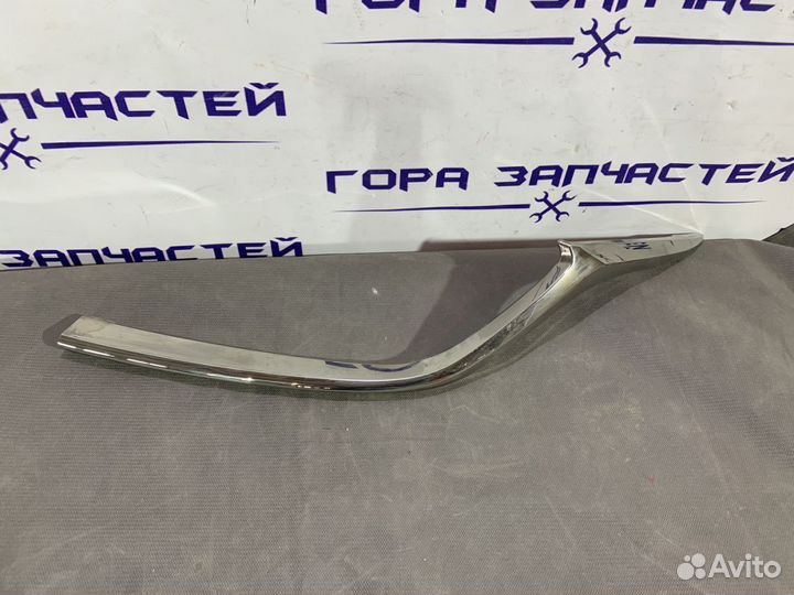 Молдинг решетки радиатора левый хром Mazda 6