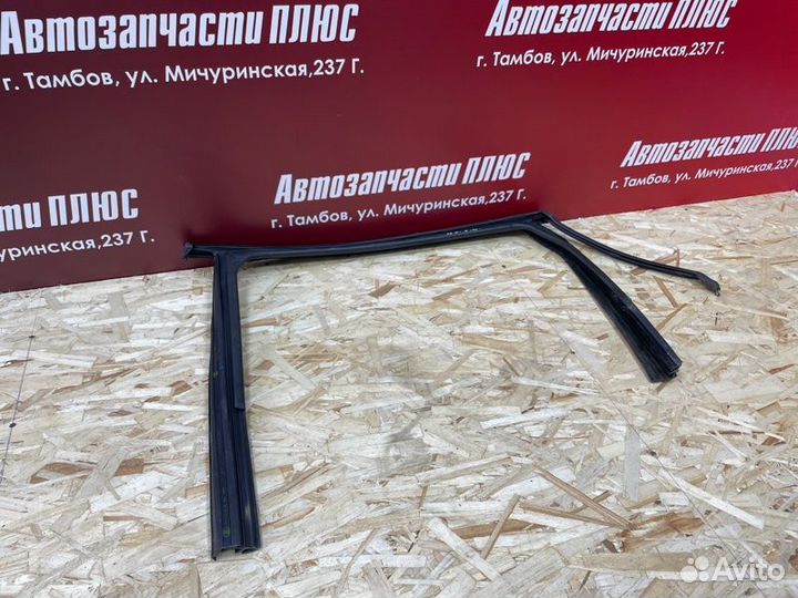 Уплотнитель рамки двери задний правый LADA X-Ray