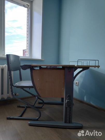 Растущая парта Деми и стул