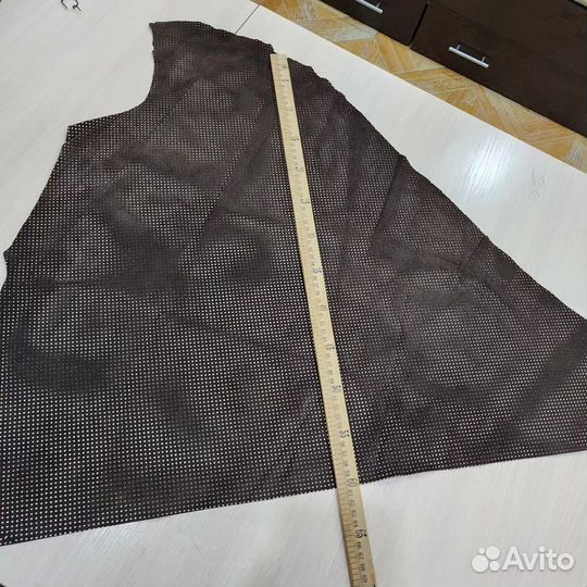 Лоскут натурал. перфорированной замши 35 кв. дм