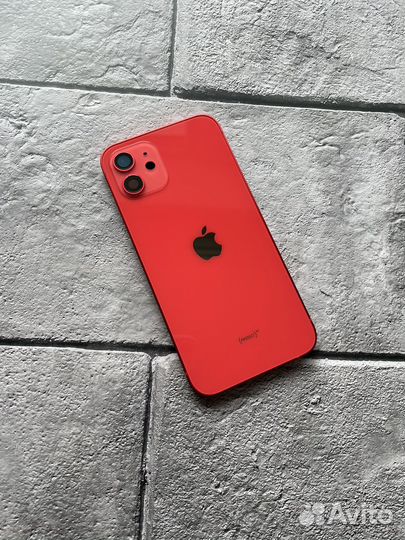 Корпус iPhone 12 красный