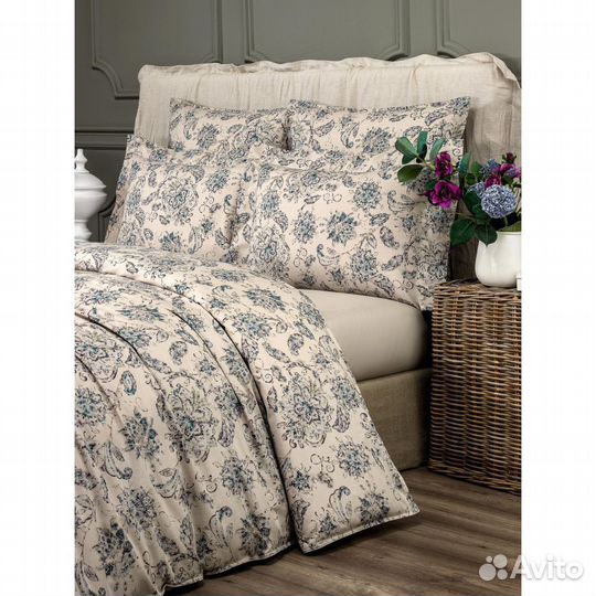 Togas семейное Тогас Миа, Аквариус, Эвелин