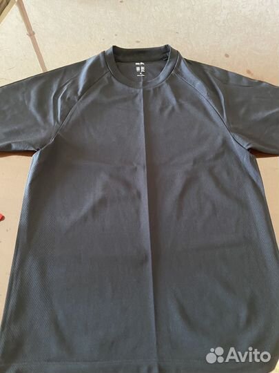 Мужская футболка uniqlo