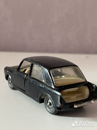 Машинка СССР innocenti morris 1/43