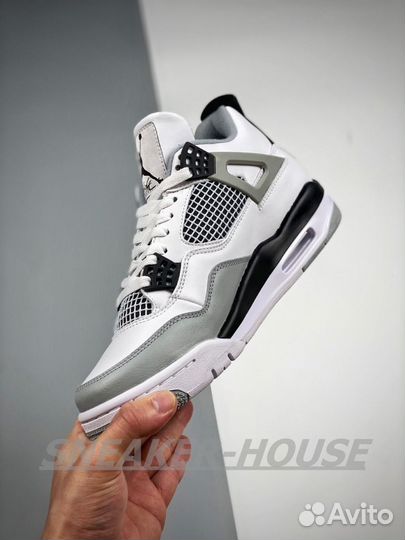 Кроссовки Air Jordan 4