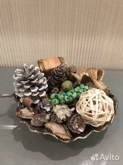 Шишки сосновые(большого размера)