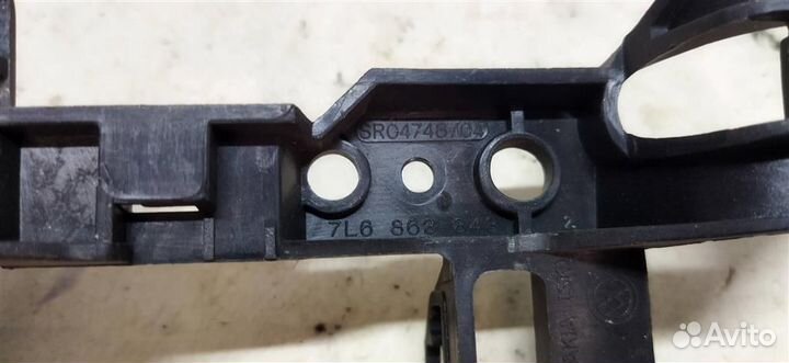 Кронштейн (сопут. товар) VW Touareg 2002-2010