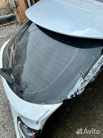 Заднее стекло Kia Ceed 3