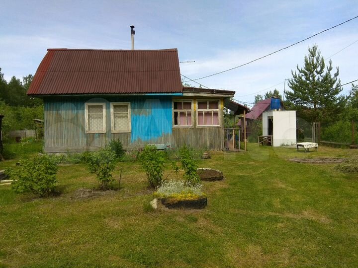 Дача 25 м² на участке 8 сот.