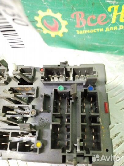 Блок предохранителей в салон Peugeot 406 седан RFV