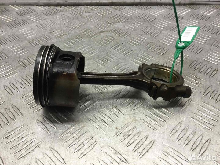 Поршень Nissan Micra CR12