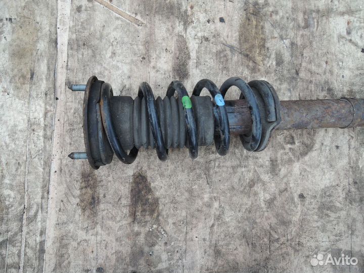 Амортизатор передний левый Lexus IS 250/350 05-13