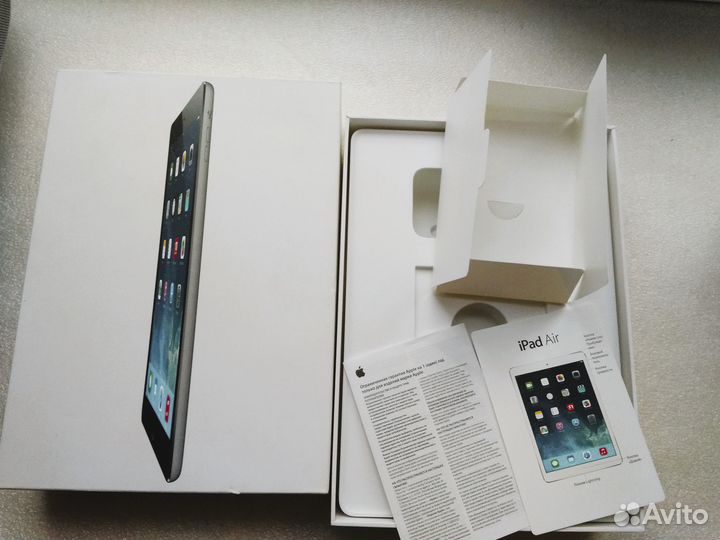 Коробка от iPad 16 Гб (5 поколение)