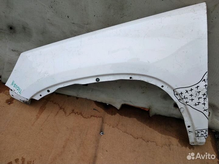 Крыло Volkswagen Tiguan 1