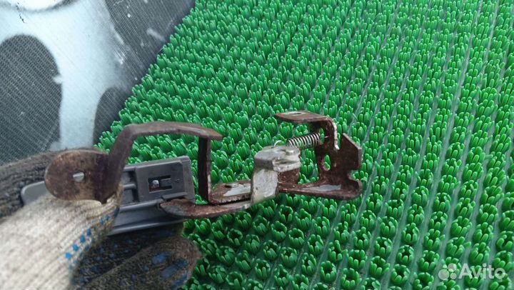 Ручка открывания бензобака mazda 6 gg