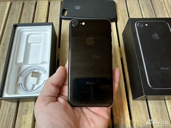 iPhone 7, 32 ГБ