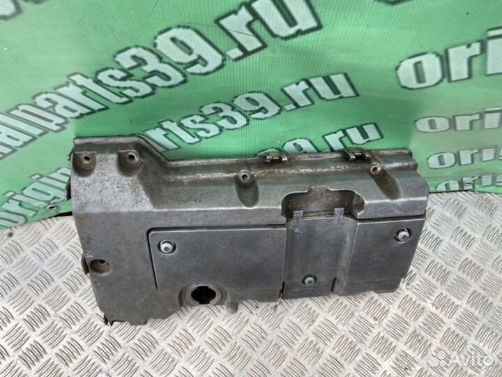 Крышка клапанов Mercedes-Benz E-Class W124 M111