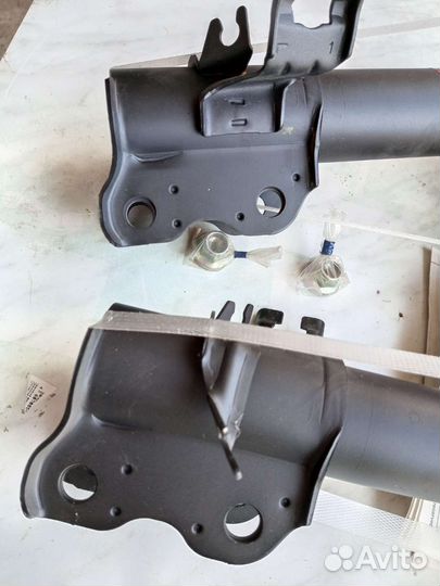 Задние стойки Nissan x- trail