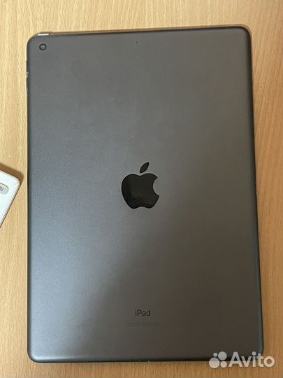 iPad 10.2