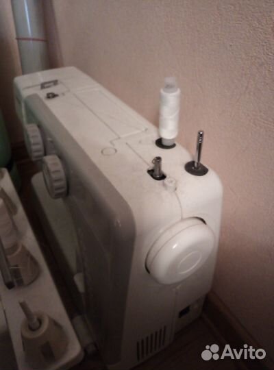 Швейная машина janome