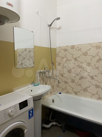 2-к. квартира, 37 м², 3/3 эт.