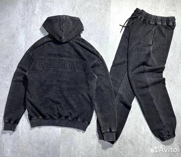 Спортивный костюм. Balenciaga