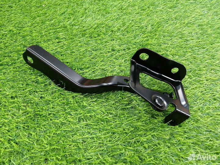 Петля капота правая Toyota Prius ZVW30 2013