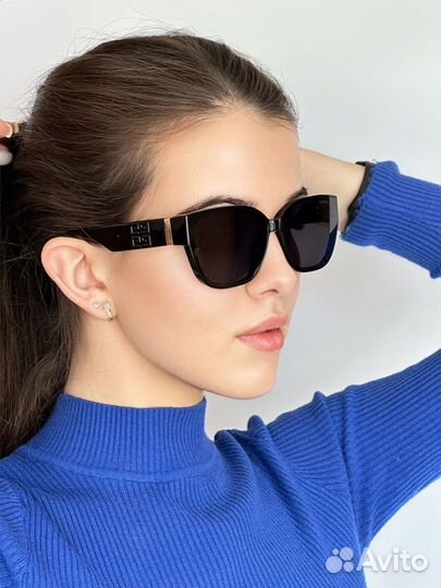 Солнечные очки женские