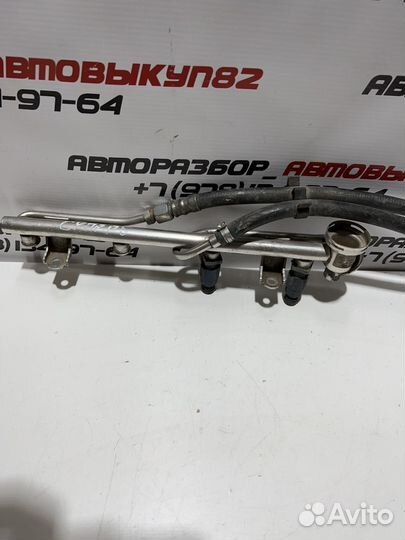 Топливная рампа Audi VW Skoda 06B133551M