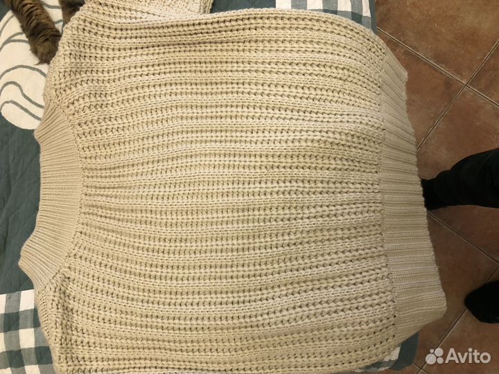 Свитер женский