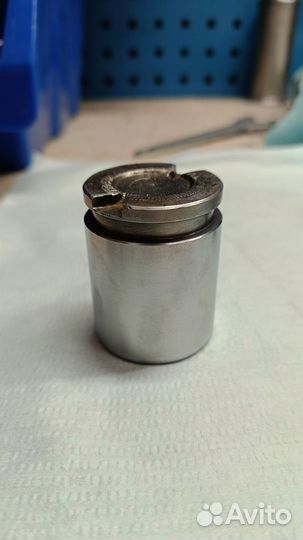 Суппорт задний левый VW Golf 4 (Перебранный)