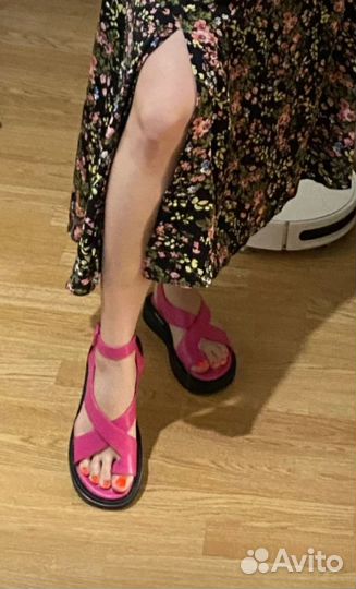 Сандали женские