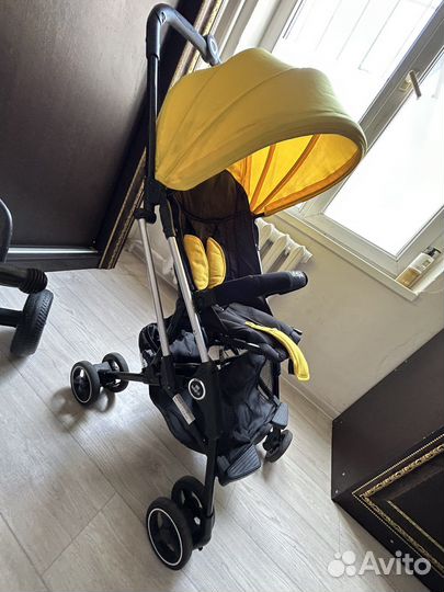 Коляска и велосипед