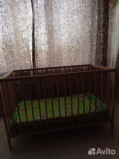 Детская кроватка