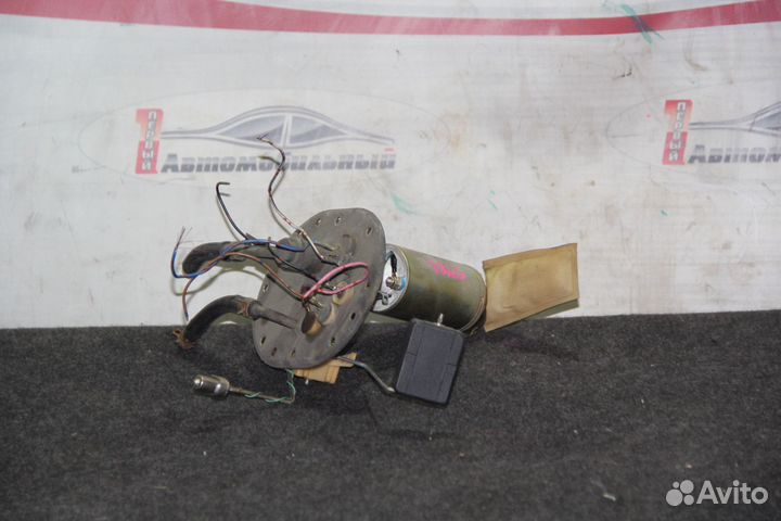 Топливный насос c Toyota Celica ST183 3S-GE