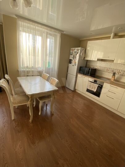 2-к. квартира, 53 м², 2/10 эт.