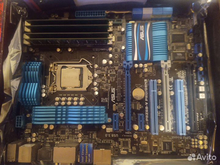 Материнская плата с процессором