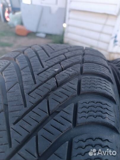 Pirelli Cinturato Winter 205/55 R16 94T