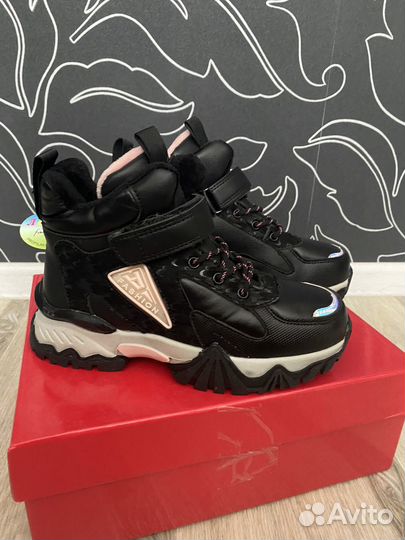 Зимние ботинки для девочки