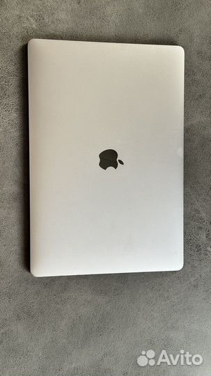 MacBook Pro (15-inch, 2016) с тачпадом, 512