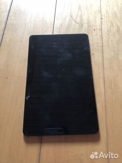 Планшет Huawei с sim - прошлого года с клавиатурой