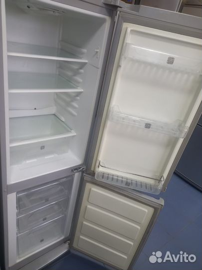 Холодильник Samsung узкий