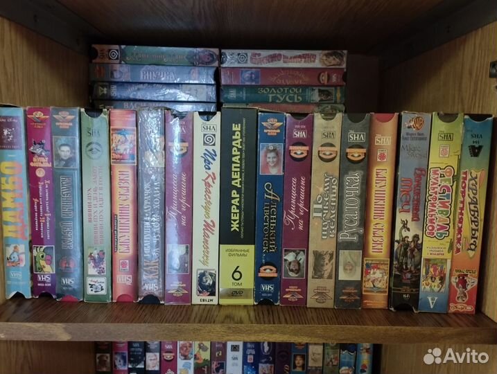 Диски DVD, кассеты видео, аудио