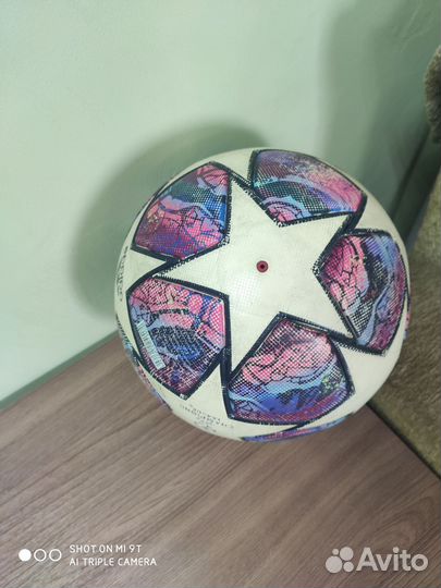 Футбольный мяч adidas
