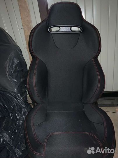 Передние сиденья