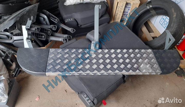 Боковая подножка на Мерседес Спринтер Крафтер