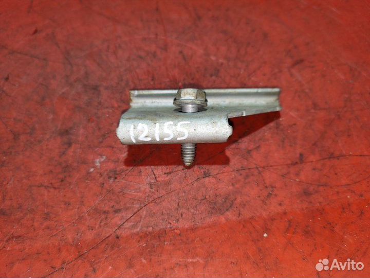 Крепление аккумулятора LADA Largus 1.6 2015