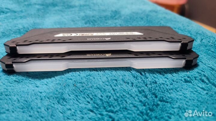 Corsair vengeance 3200 ddr4 16Gb(2*8gb)