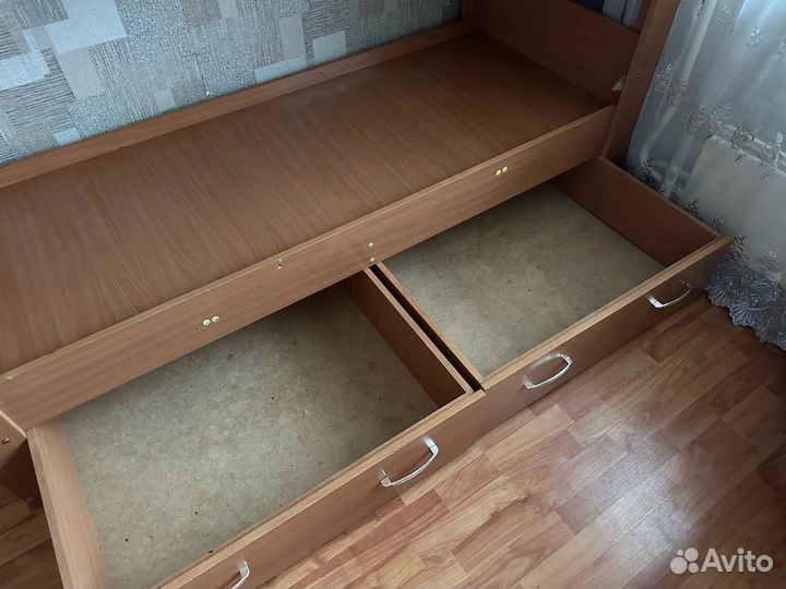 Двухъярусная кровать бу